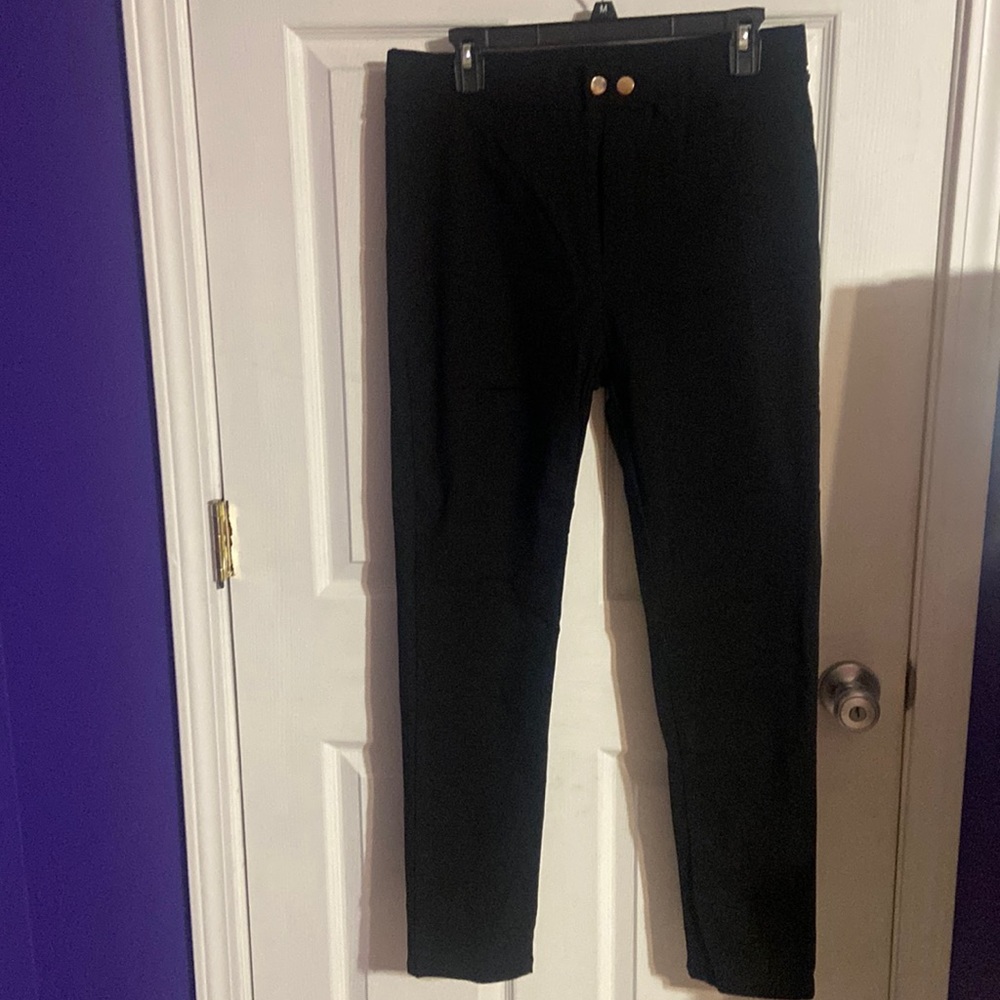 Black ripped jeggings